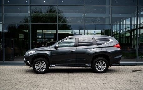 Mitsubishi Pajero Sport III рестайлинг, 2019 год, 3 600 000 рублей, 7 фотография