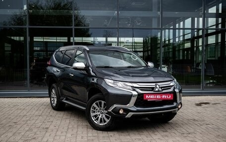 Mitsubishi Pajero Sport III рестайлинг, 2019 год, 3 600 000 рублей, 5 фотография