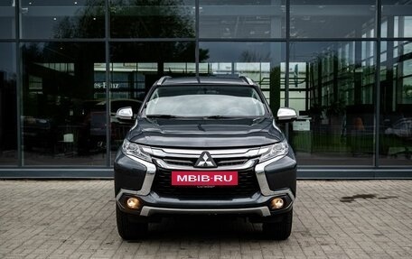 Mitsubishi Pajero Sport III рестайлинг, 2019 год, 3 600 000 рублей, 3 фотография