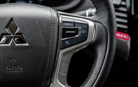 Mitsubishi Pajero Sport III рестайлинг, 2019 год, 3 600 000 рублей, 18 фотография