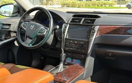 Toyota Camry, 2017 год, 2 400 000 рублей, 9 фотография