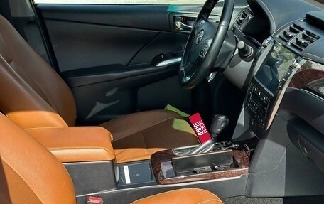 Toyota Camry, 2017 год, 2 400 000 рублей, 8 фотография