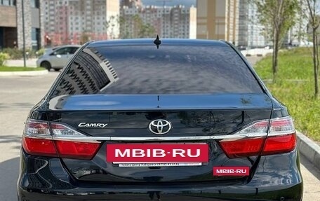 Toyota Camry, 2017 год, 2 400 000 рублей, 5 фотография