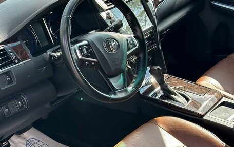 Toyota Camry, 2017 год, 2 400 000 рублей, 11 фотография