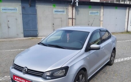 Volkswagen Polo VI (EU Market), 2012 год, 830 000 рублей, 2 фотография