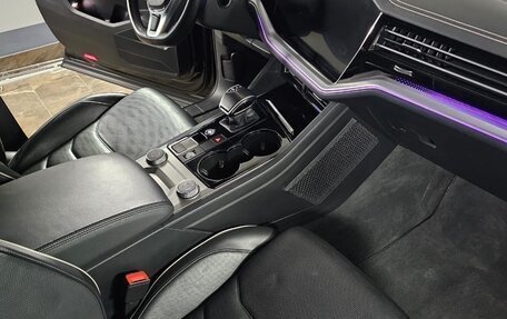 Volkswagen Touareg III, 2018 год, 4 100 000 рублей, 7 фотография