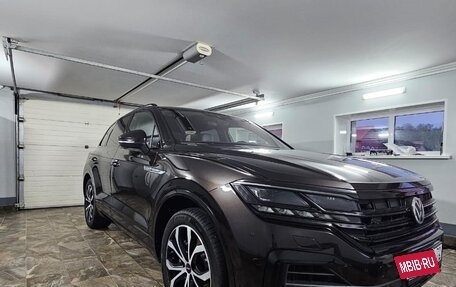 Volkswagen Touareg III, 2018 год, 4 100 000 рублей, 17 фотография