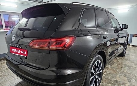Volkswagen Touareg III, 2018 год, 4 100 000 рублей, 10 фотография