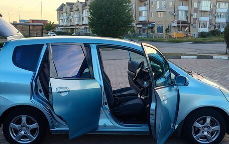 Honda Jazz I рестайлинг, 2007 год, 720 000 рублей, 23 фотография
