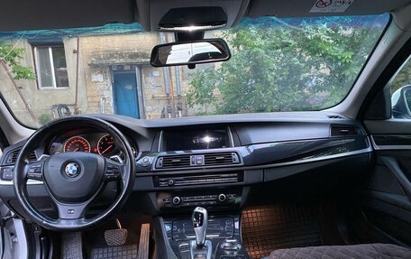 BMW 5 серия, 2016 год, 2 110 000 рублей, 9 фотография