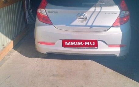 Hyundai Solaris II рестайлинг, 2015 год, 830 000 рублей, 3 фотография