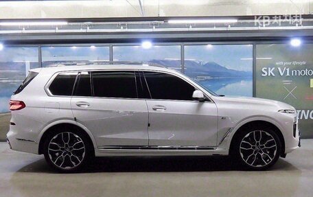 BMW X7, 2022 год, 8 700 010 рублей, 3 фотография