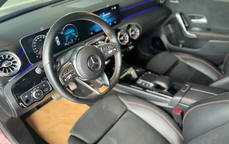 Mercedes-Benz CLA, 2020 год, 1 800 000 рублей, 8 фотография