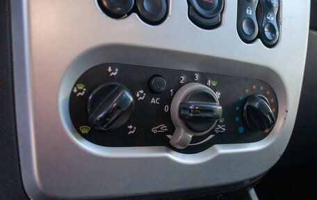 Renault Logan I, 2010 год, 395 000 рублей, 28 фотография