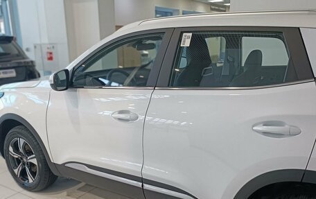 Chery Tiggo 4 I рестайлинг, 2025 год, 2 290 000 рублей, 5 фотография