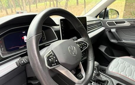 Volkswagen Tiguan II, 2022 год, 2 000 900 рублей, 11 фотография