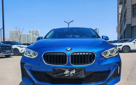 BMW 1 серия, 2020 год, 1 600 000 рублей, 2 фотография