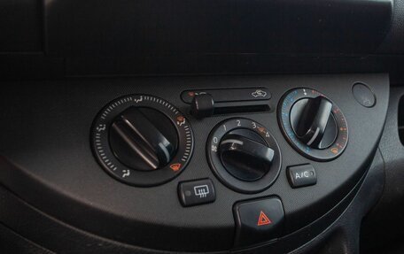 Nissan Note II рестайлинг, 2006 год, 551 000 рублей, 28 фотография