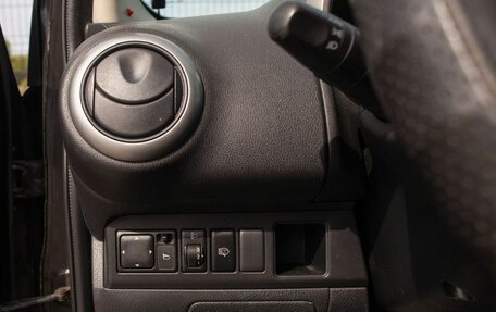 Nissan Note II рестайлинг, 2006 год, 551 000 рублей, 38 фотография