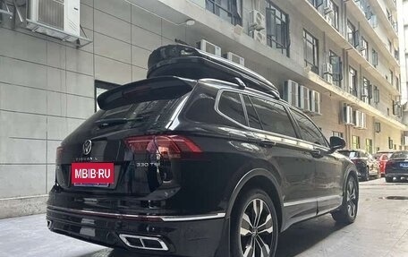Volkswagen Tiguan II, 2022 год, 2 720 000 рублей, 2 фотография