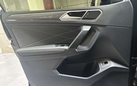 Volkswagen Tiguan II, 2022 год, 2 720 000 рублей, 19 фотография