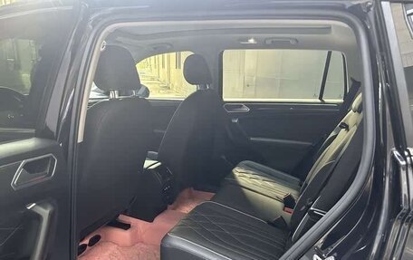 Volkswagen Tiguan II, 2022 год, 2 720 000 рублей, 20 фотография