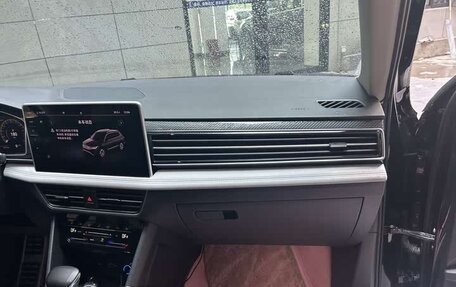 Volkswagen Tiguan II, 2022 год, 2 720 000 рублей, 17 фотография