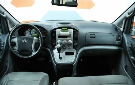 Hyundai Grand Starex Grand Starex I рестайлинг 2, 2011 год, 1 330 000 рублей, 13 фотография