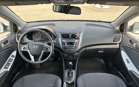 Hyundai Solaris II рестайлинг, 2016 год, 1 300 000 рублей, 17 фотография