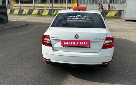 Skoda Octavia, 2019 год, 900 000 рублей, 2 фотография