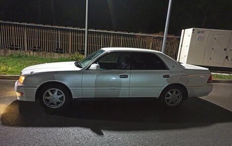 Toyota Crown, 1995 год, 650 000 рублей, 2 фотография