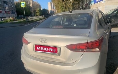 Hyundai Solaris II рестайлинг, 2017 год, 900 000 рублей, 1 фотография
