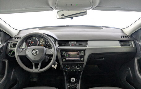 Skoda Rapid I, 2017 год, 895 000 рублей, 14 фотография