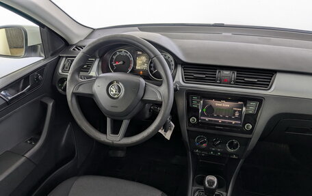 Skoda Rapid I, 2017 год, 895 000 рублей, 26 фотография