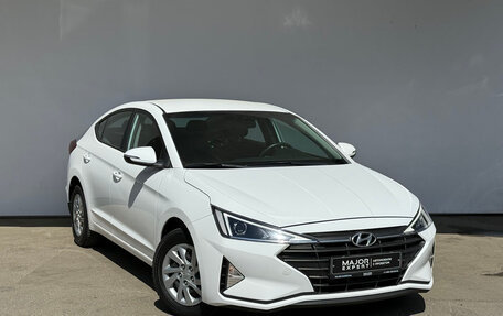 Hyundai Elantra VI рестайлинг, 2019 год, 1 665 000 рублей, 17 фотография