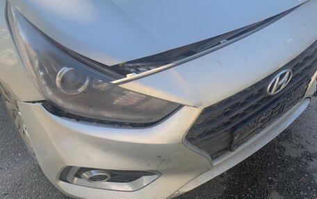 Hyundai Solaris II рестайлинг, 2017 год, 900 000 рублей, 4 фотография