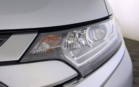 Mitsubishi Outlander III рестайлинг 3, 2020 год, 2 595 000 рублей, 11 фотография
