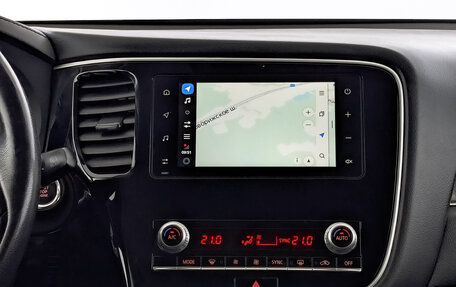 Mitsubishi Outlander III рестайлинг 3, 2020 год, 2 595 000 рублей, 17 фотография