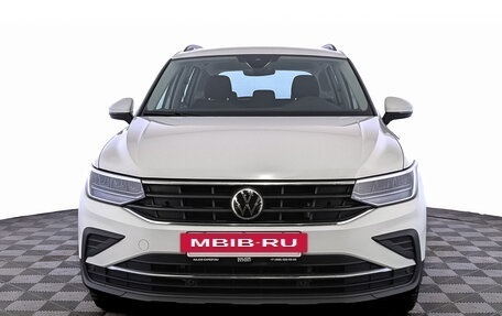 Volkswagen Tiguan II, 2021 год, 3 750 000 рублей, 2 фотография