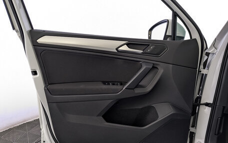 Volkswagen Tiguan II, 2021 год, 3 750 000 рублей, 19 фотография