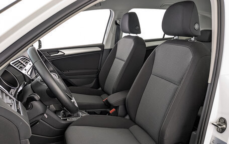 Volkswagen Tiguan II, 2021 год, 3 750 000 рублей, 20 фотография