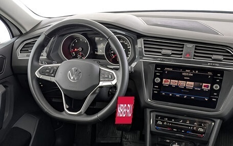 Volkswagen Tiguan II, 2021 год, 3 750 000 рублей, 30 фотография