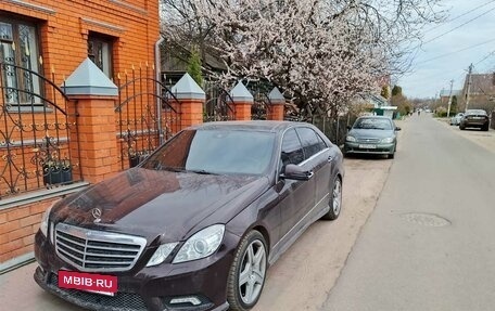 Mercedes-Benz E-Класс, 2011 год, 1 450 000 рублей, 1 фотография