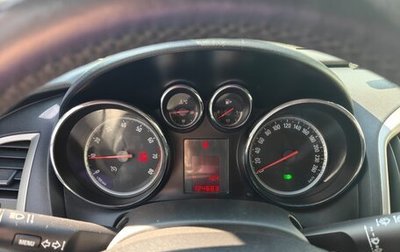 Opel Astra J, 2010 год, 640 000 рублей, 1 фотография