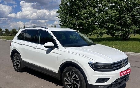 Volkswagen Tiguan II, 2018 год, 2 300 000 рублей, 1 фотография