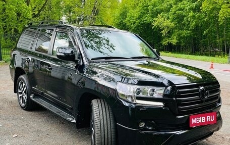 Toyota Land Cruiser 200, 2015 год, 5 860 000 рублей, 9 фотография