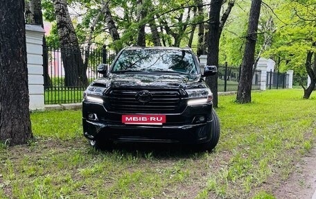 Toyota Land Cruiser 200, 2015 год, 5 860 000 рублей, 2 фотография