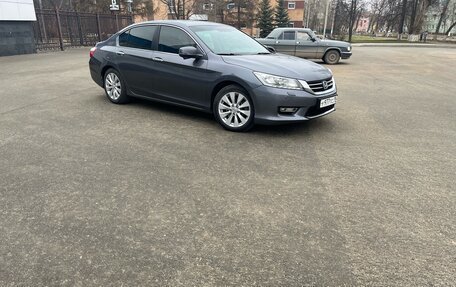 Honda Accord IX рестайлинг, 2013 год, 1 600 000 рублей, 4 фотография