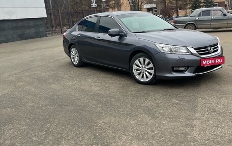 Honda Accord IX рестайлинг, 2013 год, 1 600 000 рублей, 3 фотография