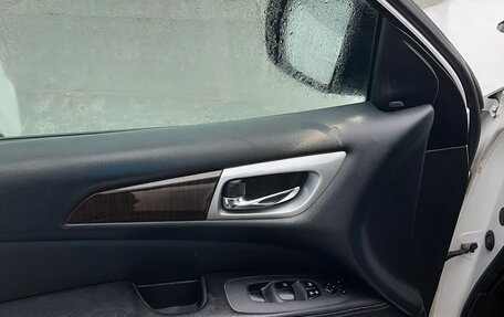 Nissan Pathfinder, 2016 год, 2 228 715 рублей, 18 фотография